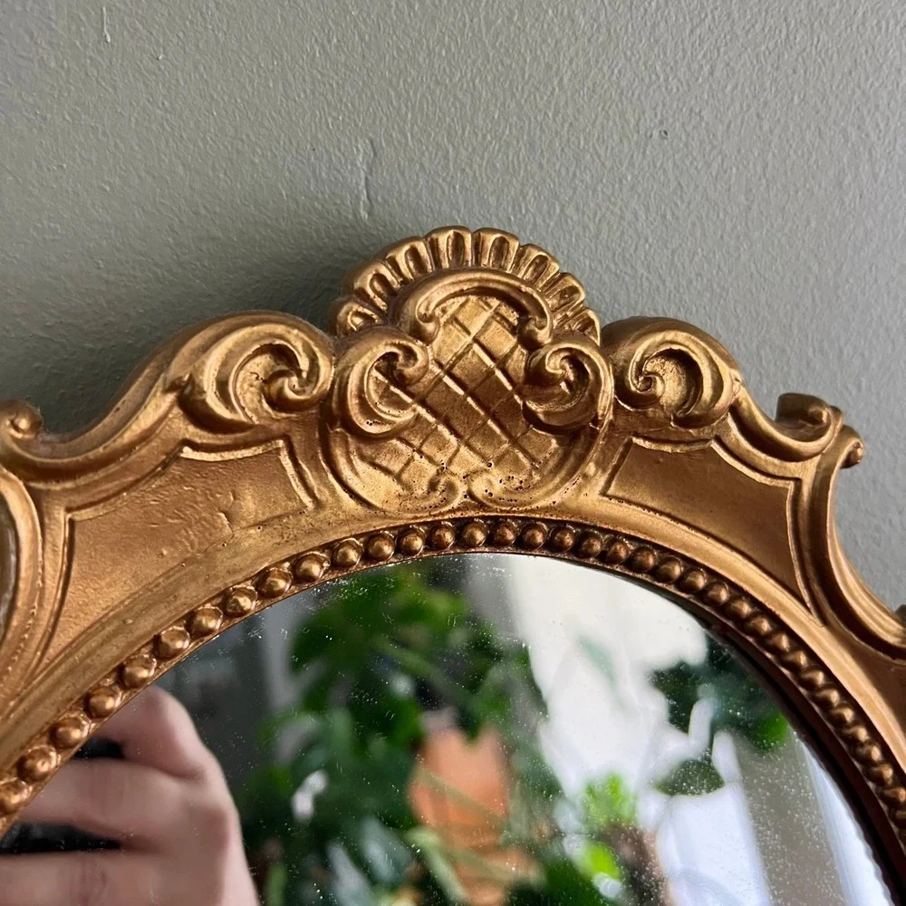 Vintage 1957 Universal Statuary Corp Gold Ornate Oval Wall Mirror Chicago